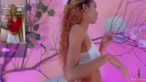 CHARLOTTE online show from March 5, 12:25 pm