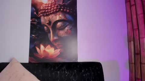 CHARLOTTE  online show from July 17, 8:00 pm