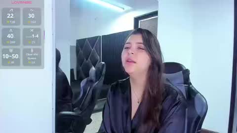 Snapshot of charlottee_starr chatting on October 23, 8:21 pm charlottee_starr online show from October 23, 8:21 pm