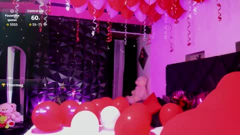 Snapshot of charlottemeyerr chatting on October 5, 8:05 pm charlot online show from October 5, 8:05 pm