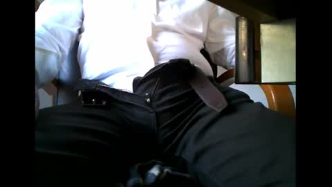 Snapshot of charly052 chatting on February 18, 3:20 pm charly052 online show from February 18, 3:20 pm