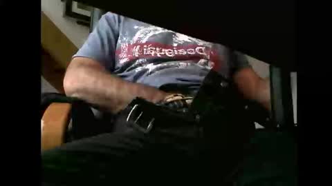 Snapshot of charly052 chatting on October 25, 3:12 pm charly052 online show from October 25, 3:12 pm