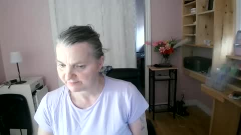 chealsiek online show from May 6, 4:02 pm