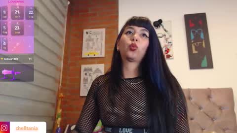 Snapshot of chell_gh chatting on October 22, 10:00 pm Tania online show from October 22, 10:00 pm