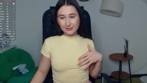 Chelsie online show from February 16, 8:29 pm