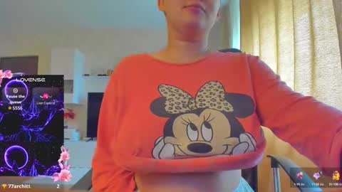 Snapshot of cherry_pie_69 chatting on October 6, 8:54 am mayra online show from October 6, 8:54 am