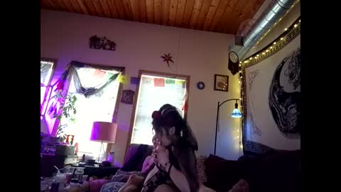cherryclouds4ever online show from June 3, 2:33 pm