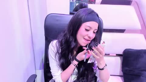 cherrysweetl_ online show from June 3, 1:03 pm