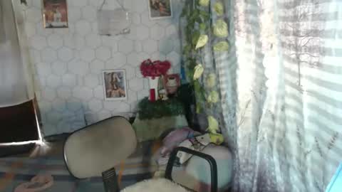 chescahotxxxl online show from February 3, 2:53 am