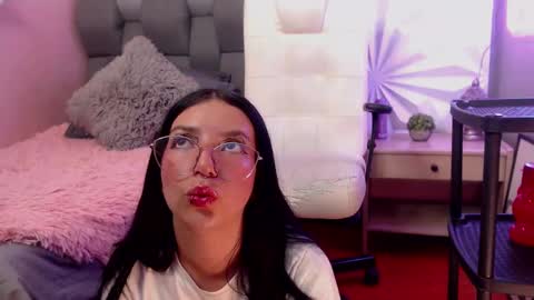 Chiara online show from February 17, 11:00 pm