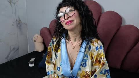 CHIARA online show from April 4, 2:02 pm