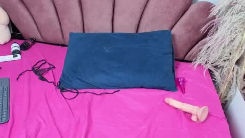 CHIARA online show from April 5, 2:03 pm