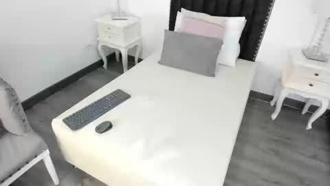 Chiki online show from September 24, 4:36 pm