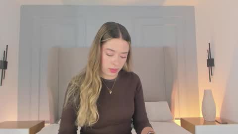 Chloe online show from March 27, 11:55 am