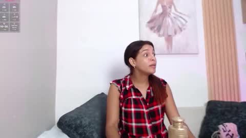 chloe_peach_ online show from February 4, 12:09 pm