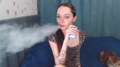 Chloe online show from November 10, 2:31 pm