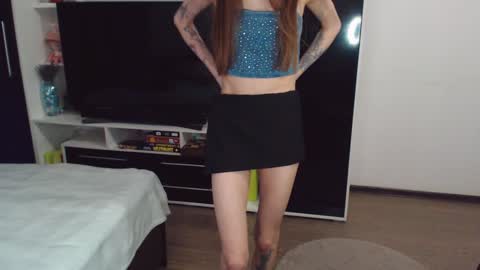 Snapshot of chloe_sunny chatting on January 27, 1:41 pm Chloe online show from January 27, 1:41 pm