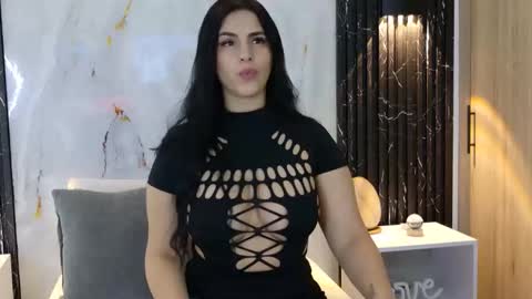 chloe online show from January 11, 10:27 pm