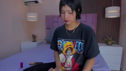   online show from December 5, 1:53 pm