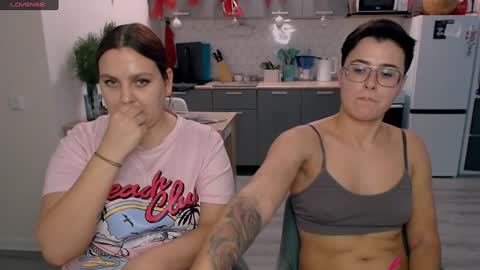 Eva and Sandra online show from December 20, 10:00 pm