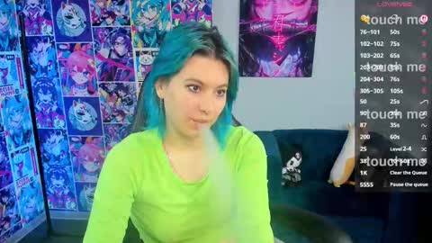 Snapshot of chloebloss0m chatting on October 9, 3:23 am Boni online show from October 9, 3:23 am