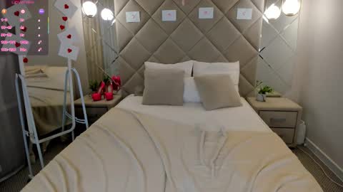 chloee white online show from February 14, 9:45 am