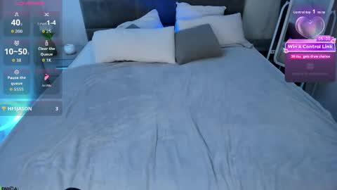chloee white online show from May 15, 2:46 pm