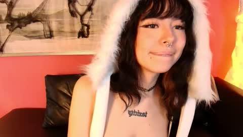chloeesky online show from October 27, 2:39 pm