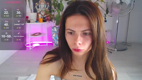 Snapshot of chloeesummerss chatting on October 7, 2:24 pm Chloe online show from October 7, 2:24 pm