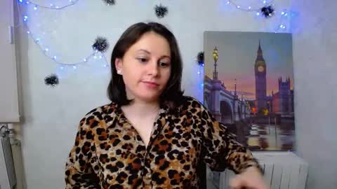 Chloe online show from January 7, 5:29 pm