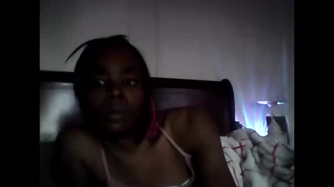 chocolatedrop_ online show from October 27, 11:32 am