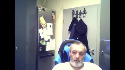 Chris online show from June 27, 8:09 am