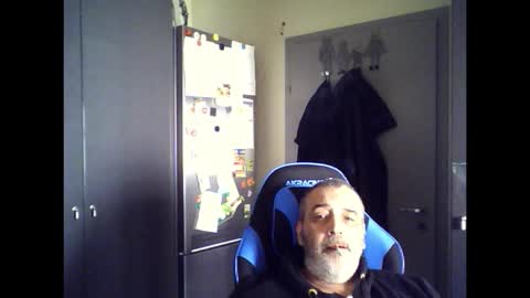 Snapshot of chris250268 chatting on September 17, 9:46 am Chris online show from September 17, 9:46 am