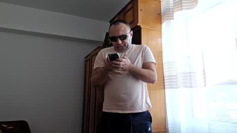 chris 01 25 online show from December 19, 11:39 am