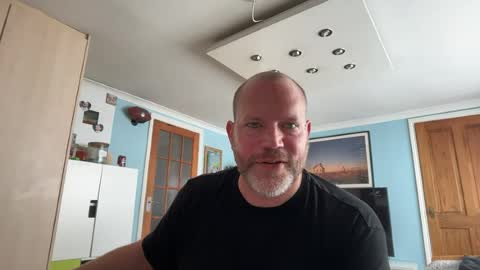 chris_buter online show from June 23, 9:39 am