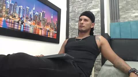 chris_dick2 online show from December 2, 7:29 am