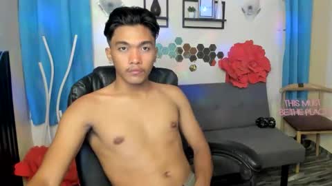 chris_hardfucker online show from September 17, 1:09 am