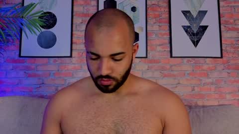 Chris Varden online show from April 28, 7:18 pm