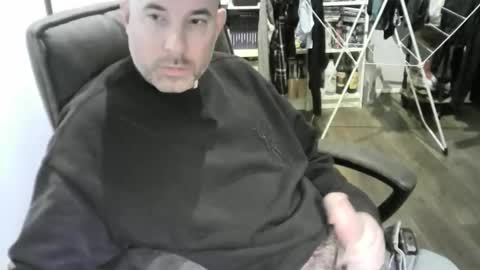 chrisprngr online show from February 9, 10:34 pm