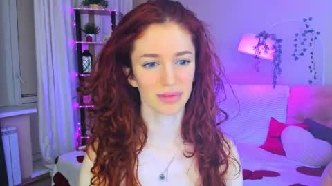 christinaconteeree online show from June 25, 7:30 pm