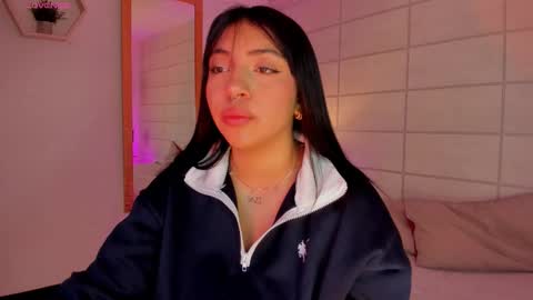 Christine  online show from March 3, 12:23 pm