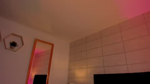 Christine  online show from February 17, 12:15 pm