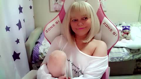 Christi online show from November 8, 6:38 am