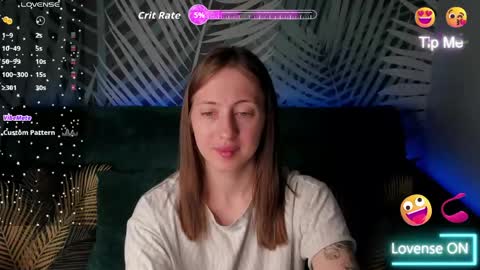ChristyCrayme online show from May 6, 10:27 pm