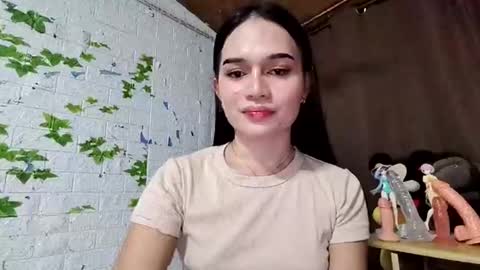 Ur Suraya22 online show from January 13, 8:55 am