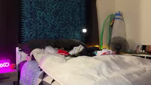 chubbybiboy77 online show from October 2, 2:16 pm