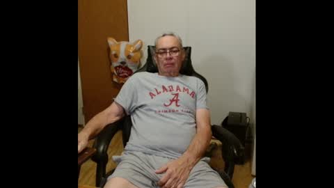 Snapshot of chubbyguy00054 chatting on March 2, 9:11 pm chubbyguy00054 online show from March 2, 9:11 pm