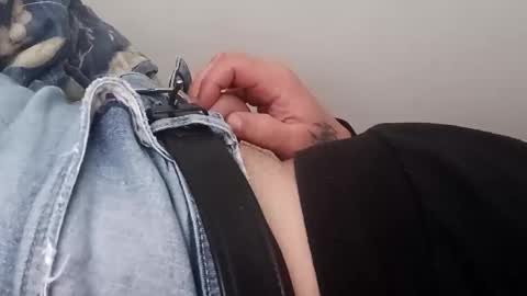 cicirip online show from December 1, 12:25 pm