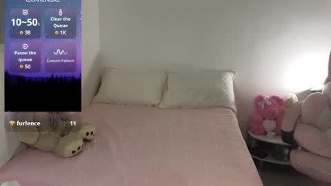 Mia online show from December 12, 3:43 am