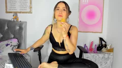 Ciindy Lovers online show from November 29, 11:56 pm